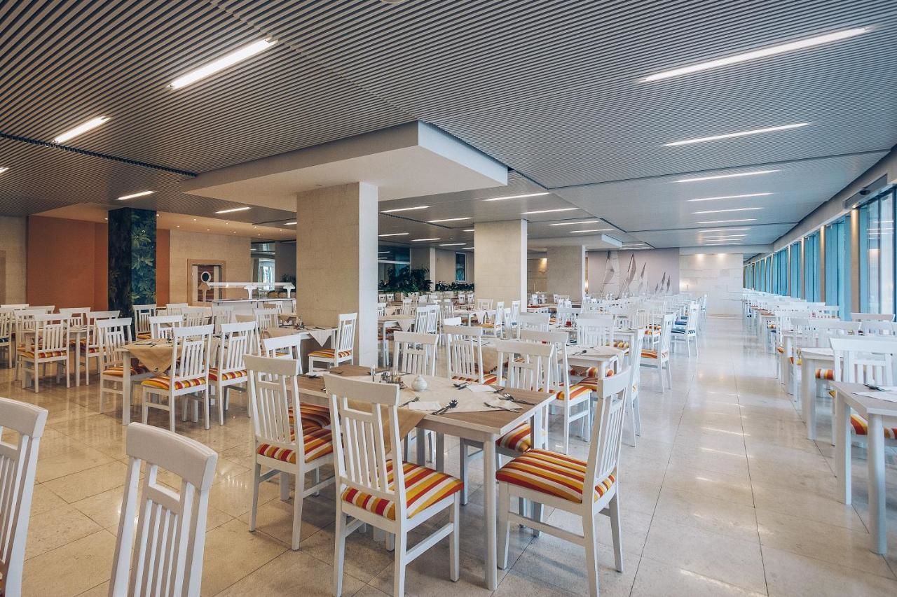 Отель Iberostar Bijela Delfin Биела-17